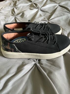 ✨Hey Dudes Black Canvas Slip-Ons with Desert Heel Accent✨